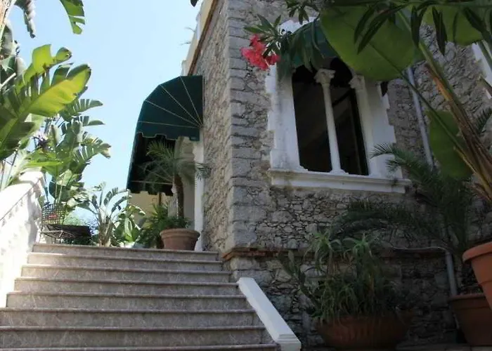 Baia Delle Sirene Hotel